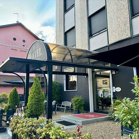 Hotel La Pace Сан Мауро Торинезе Екстериор снимка