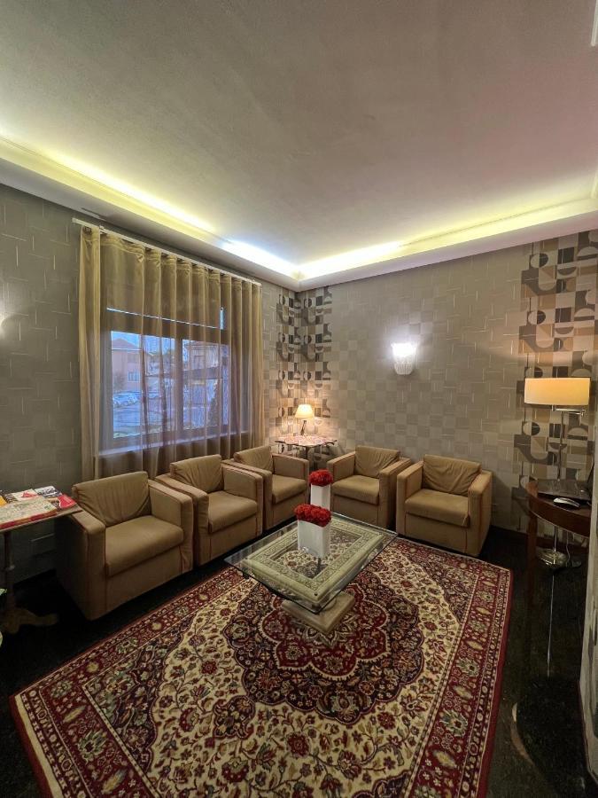 Hotel La Pace Сан Мауро Торинезе Екстериор снимка
