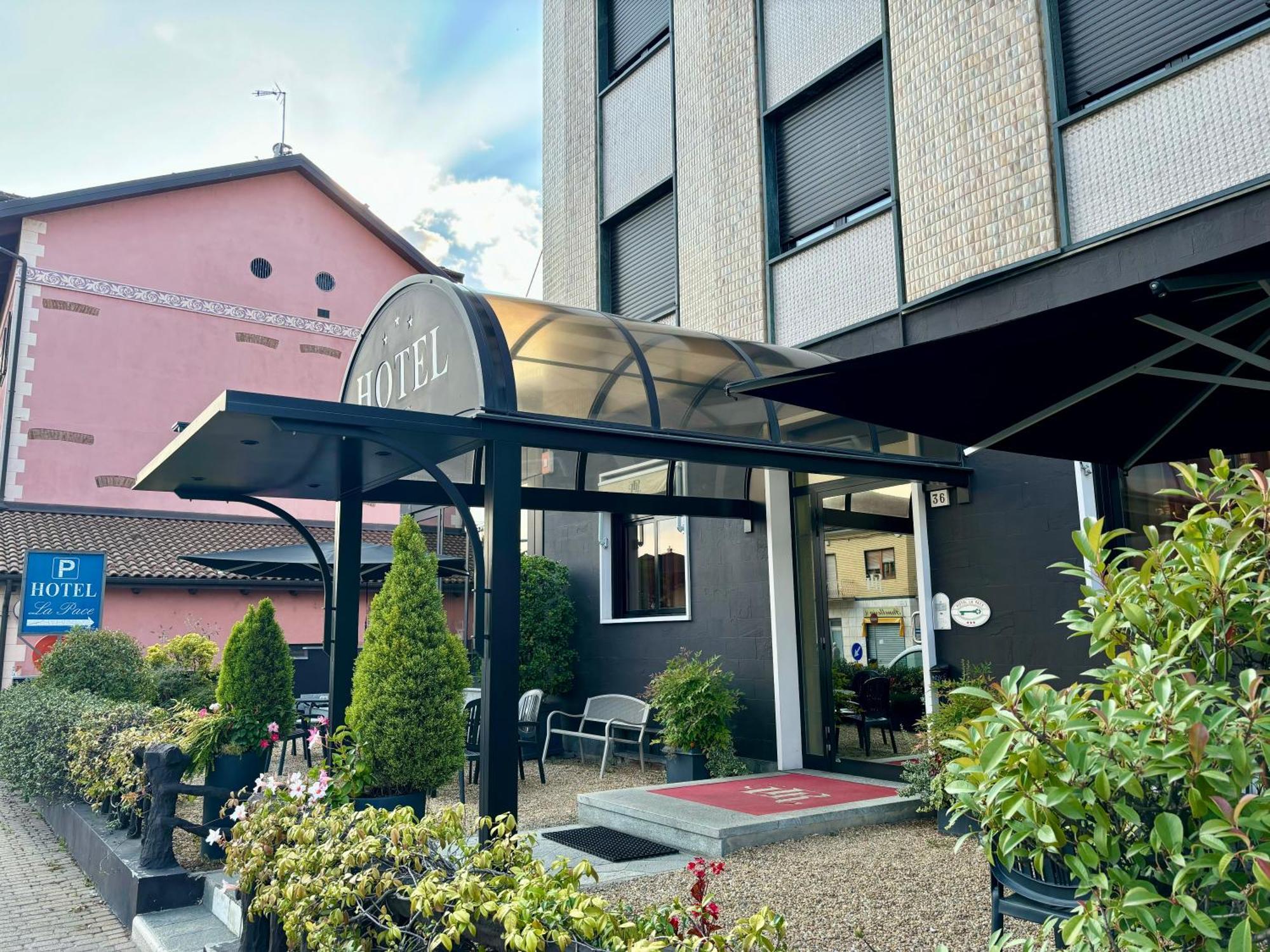 Hotel La Pace Сан Мауро Торинезе Екстериор снимка