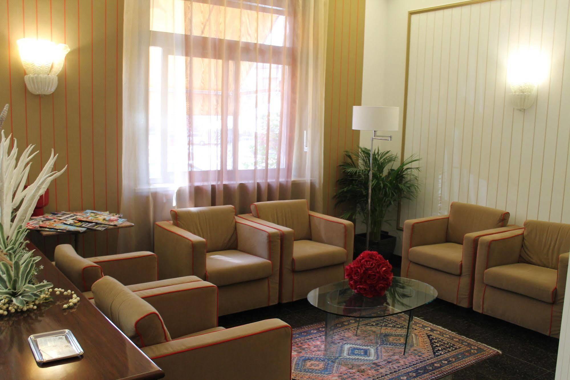 Hotel La Pace Сан Мауро Торинезе Екстериор снимка