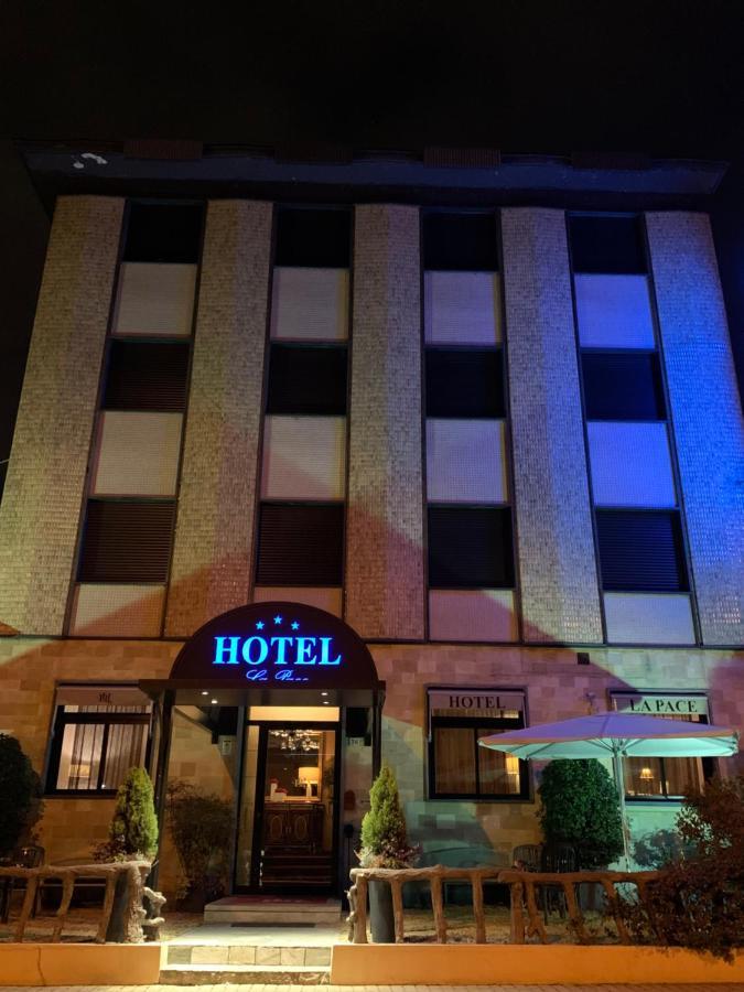Hotel La Pace Сан Мауро Торинезе Екстериор снимка